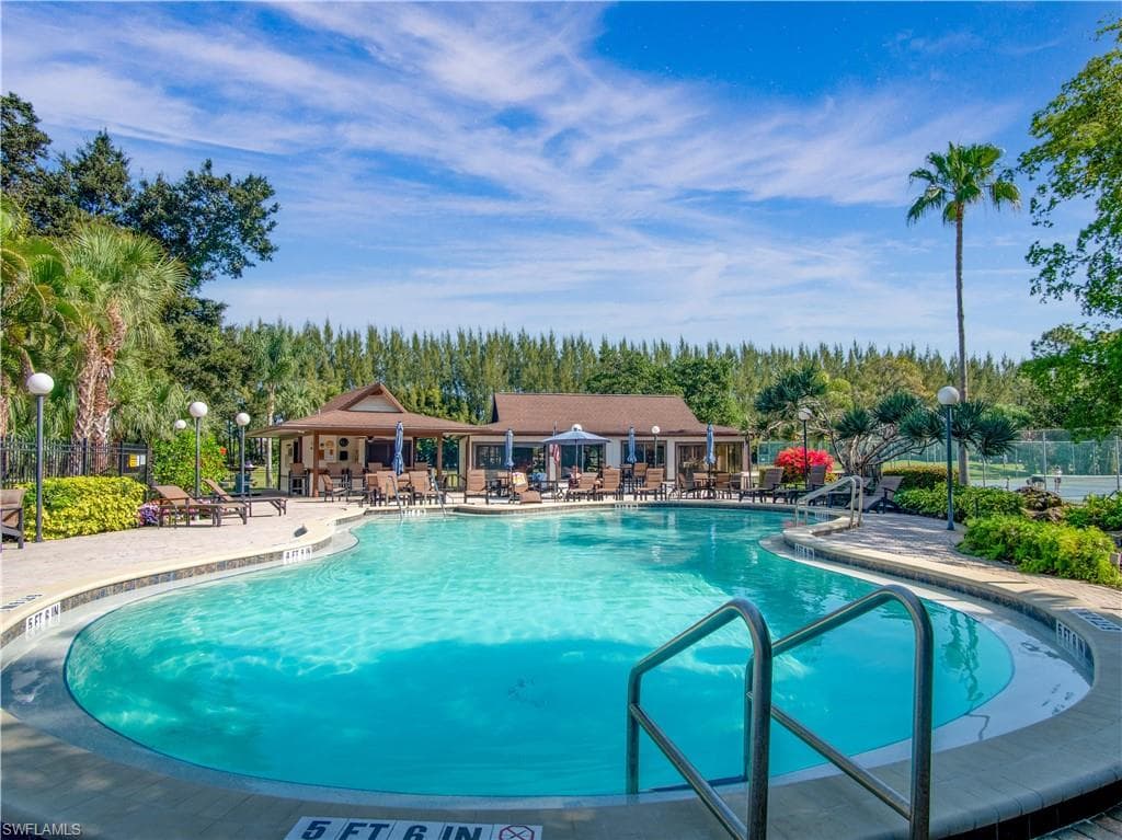 499 Forest Lakes BLVD # 309, NAPLES FL 34105-2