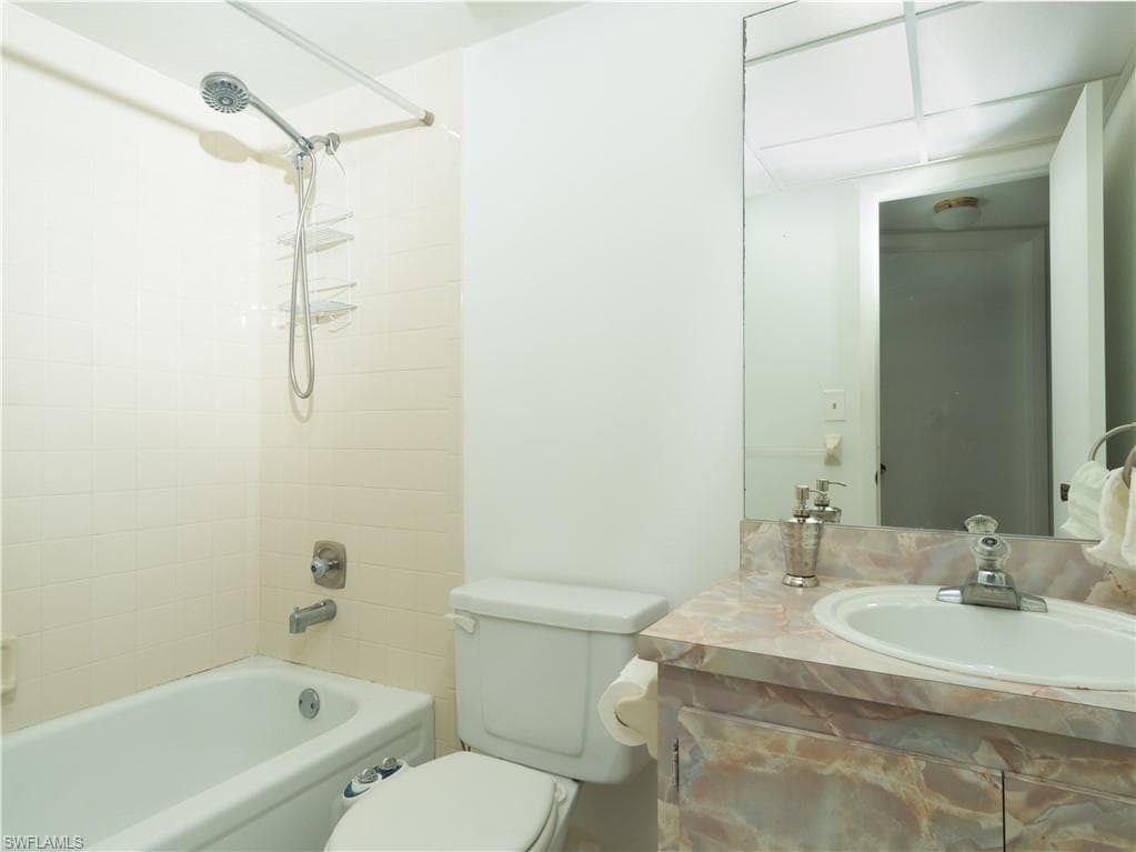 499 Forest Lakes BLVD # 309, NAPLES FL 34105-27