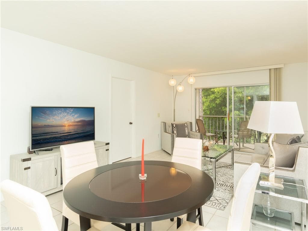 499 Forest Lakes BLVD # 309, NAPLES FL 34105-9