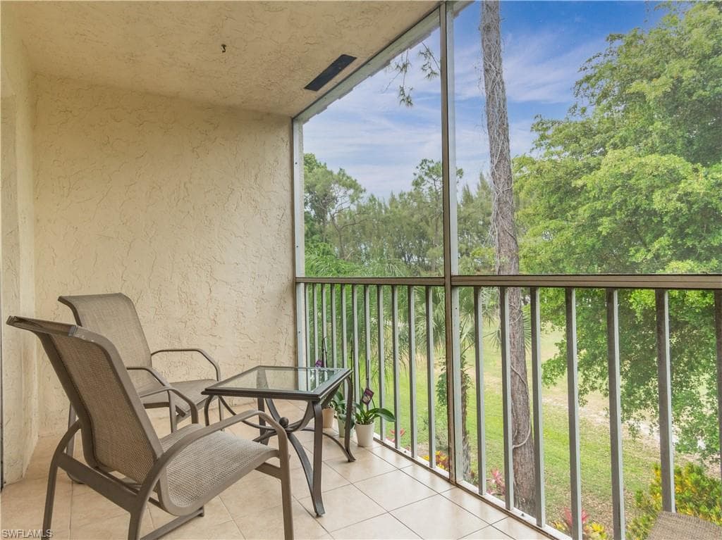 499 Forest Lakes BLVD # 309, NAPLES FL 34105-10