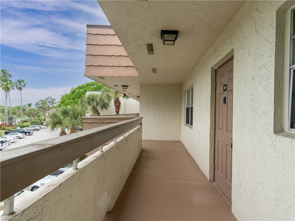 499 Forest Lakes BLVD # 309, NAPLES FL 34105-18