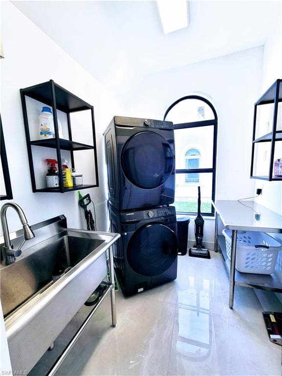 1944 Four Mile Cove PKY, CAPE CORAL FL 33990-9