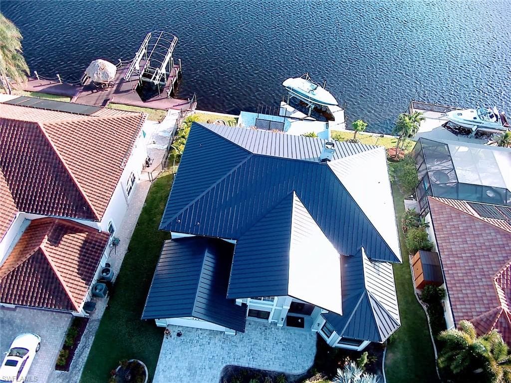 1944 Four Mile Cove PKY, CAPE CORAL FL 33990-3