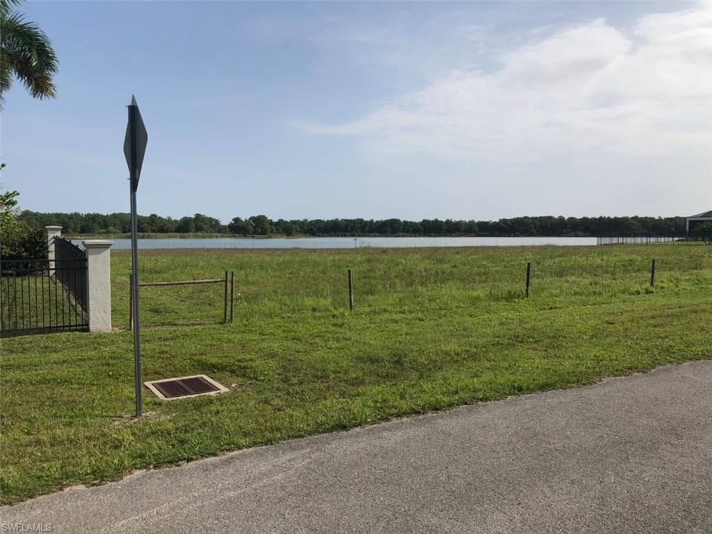 630 Shady Hollow BLVD W, NAPLES FL 34120-5