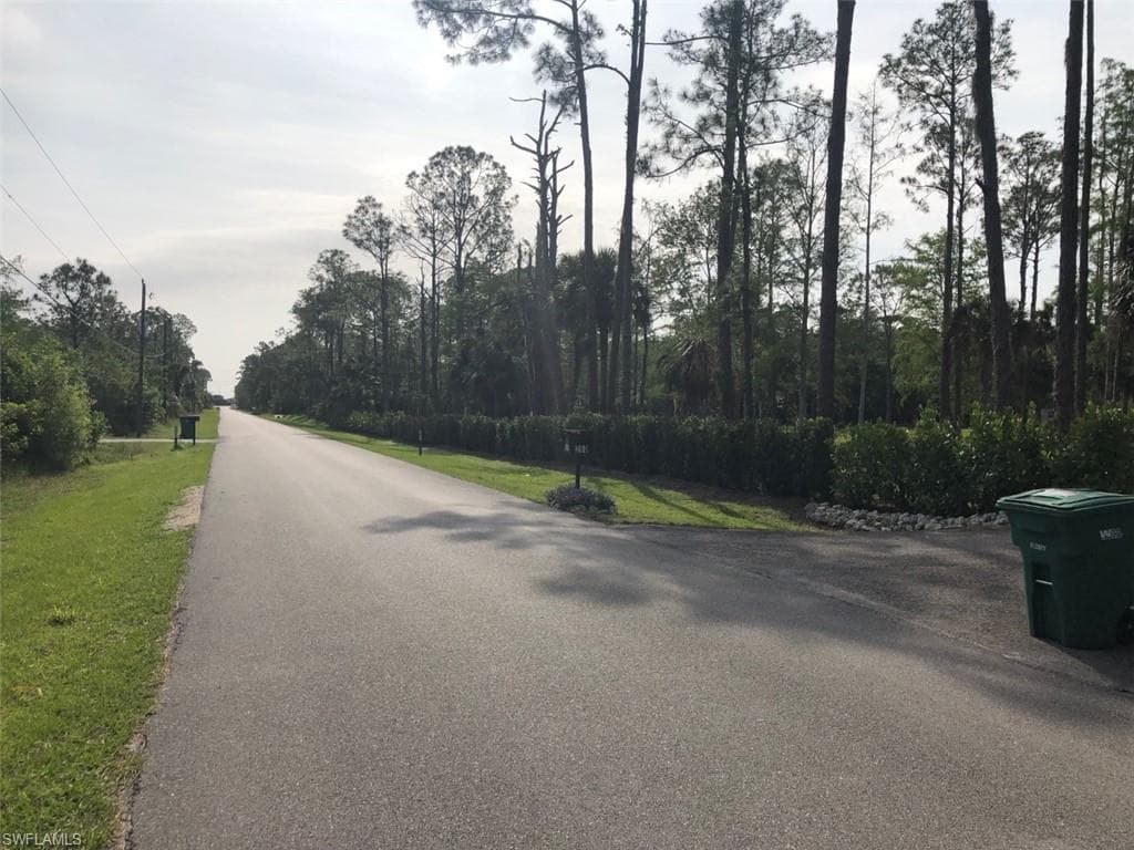 241 33rd AVE NE, NAPLES FL 34120-5