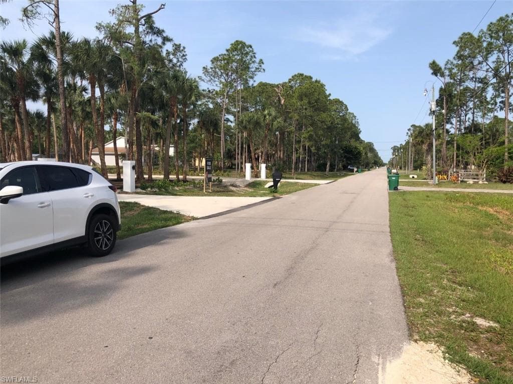 241 33rd AVE NE, NAPLES FL 34120-7