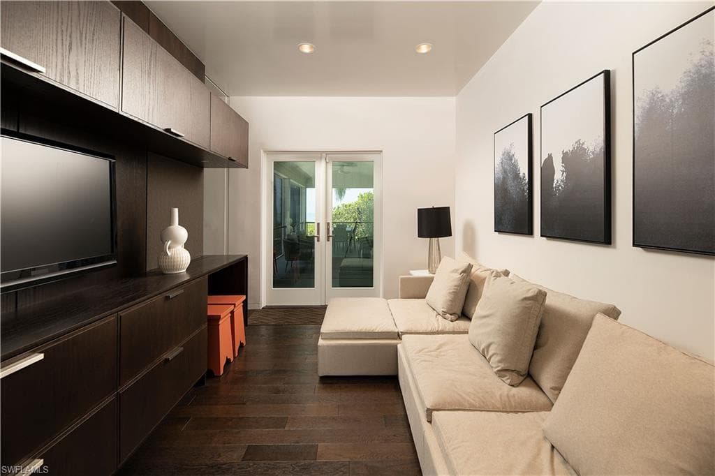 16512 Captiva DR-18