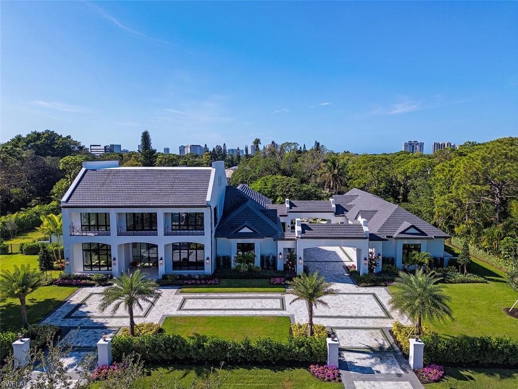 117 West ST, NAPLES FL 34108-1