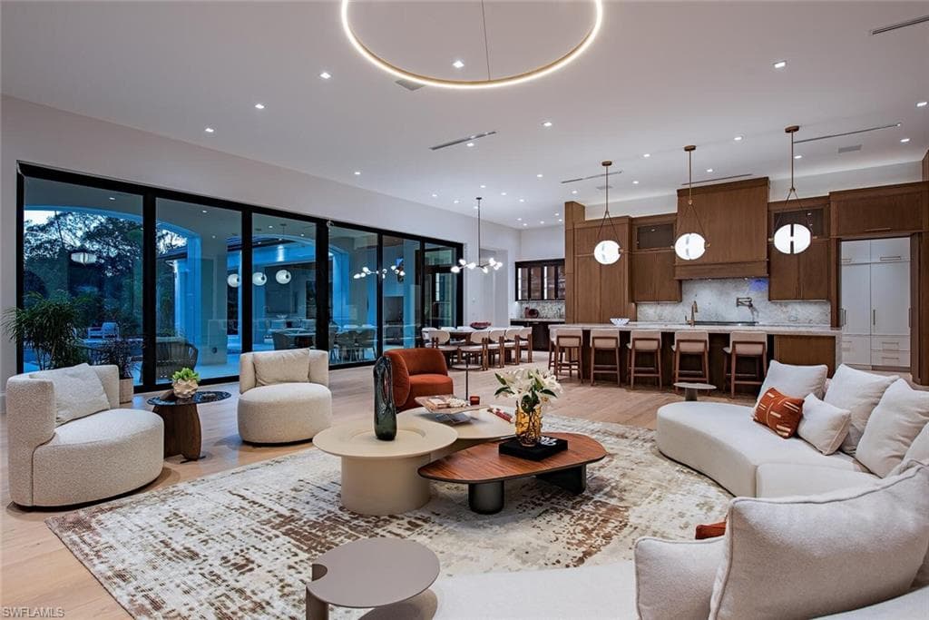 117 West ST, NAPLES FL 34108-6