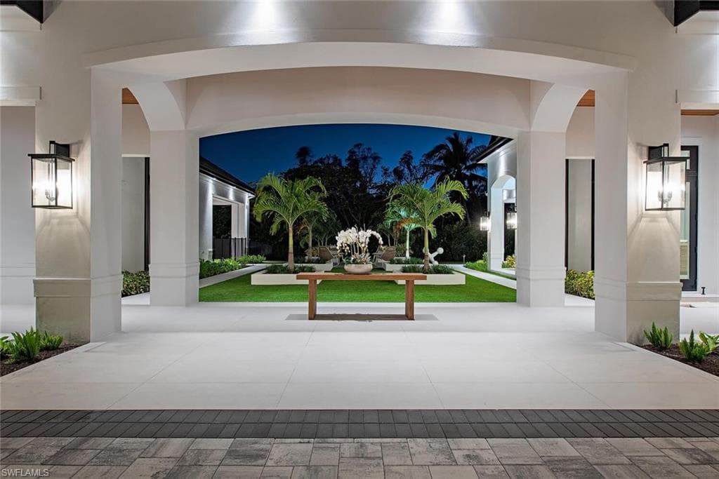 117 West ST, NAPLES FL 34108-33