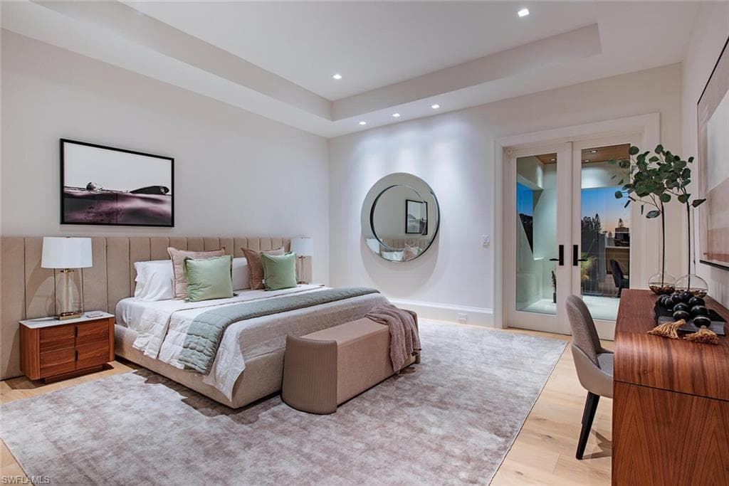 117 West ST, NAPLES FL 34108-30