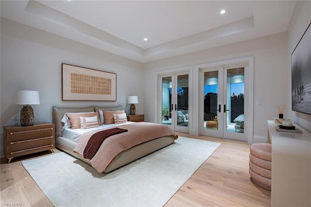 117 West ST, NAPLES FL 34108-28