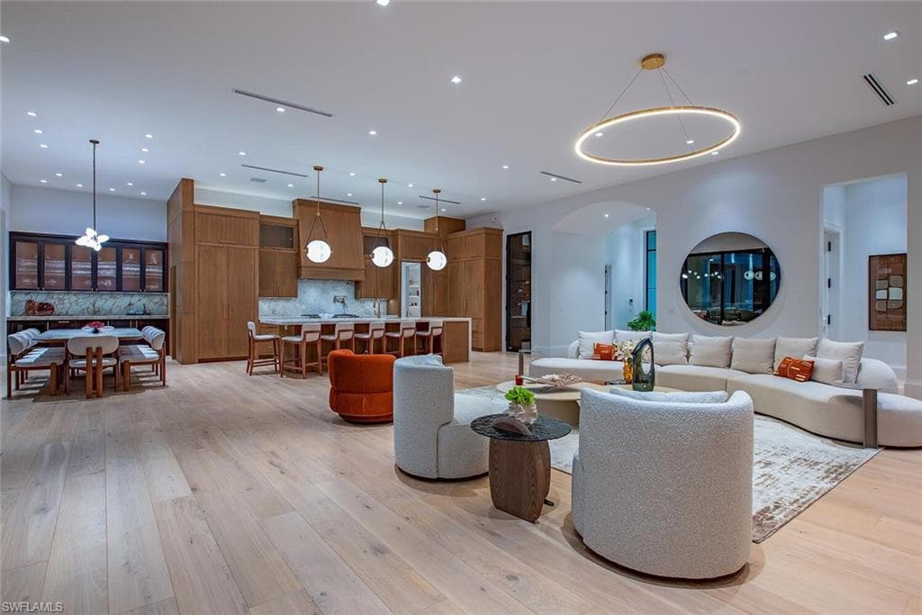 117 West ST, NAPLES FL 34108-7