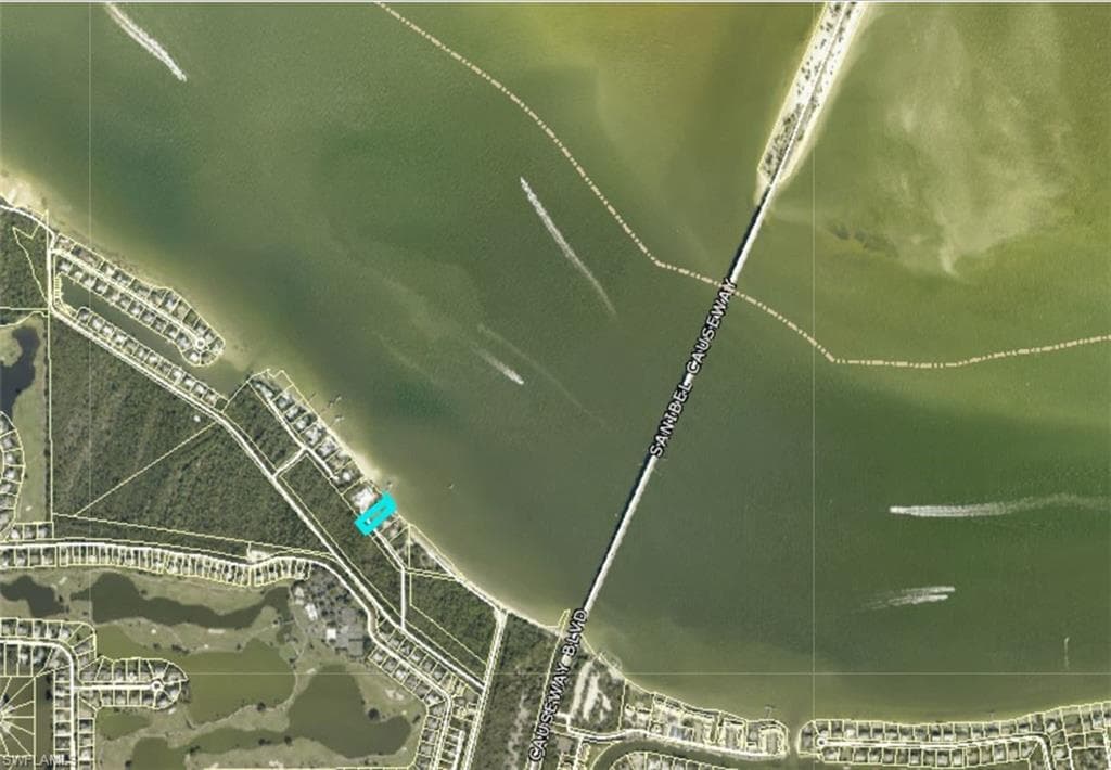 1028 Bayview DR, SANIBEL FL 33957-14