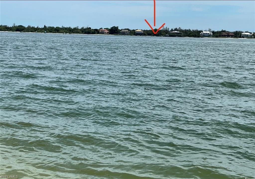 1028 Bayview DR, SANIBEL FL 33957-3