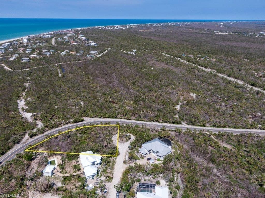 355 Cowry CT N, SANIBEL FL 33957-4