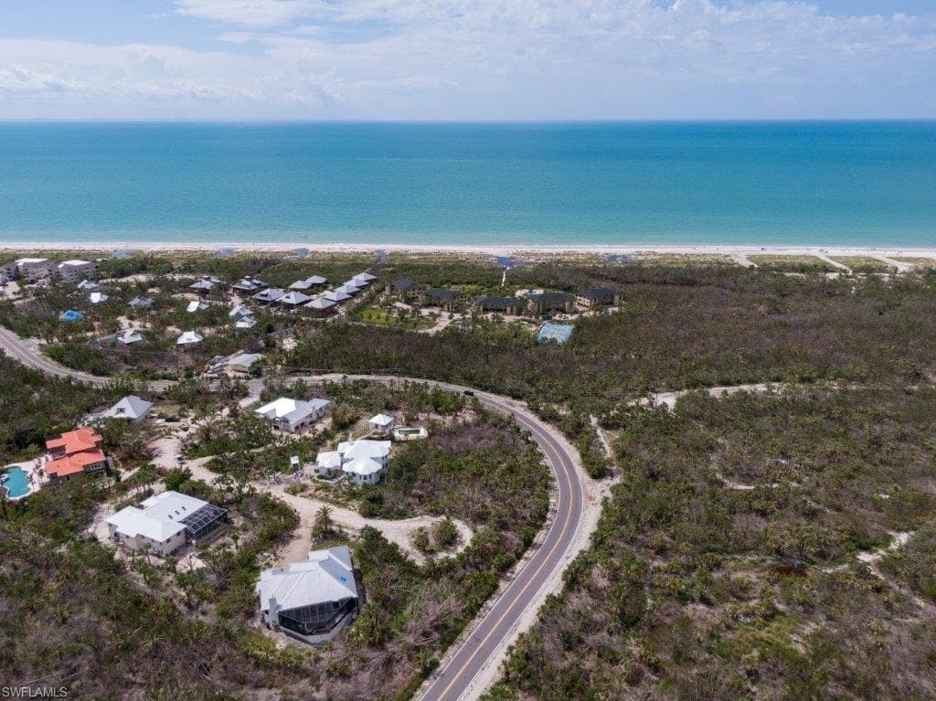 355 Cowry CT N, SANIBEL FL 33957-8