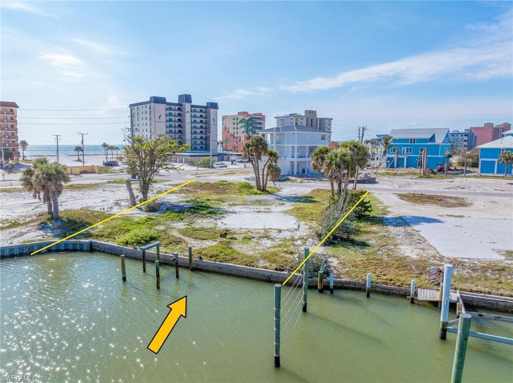 587 Carlos Circle, FORT MYERS BEACH FL 33931-5