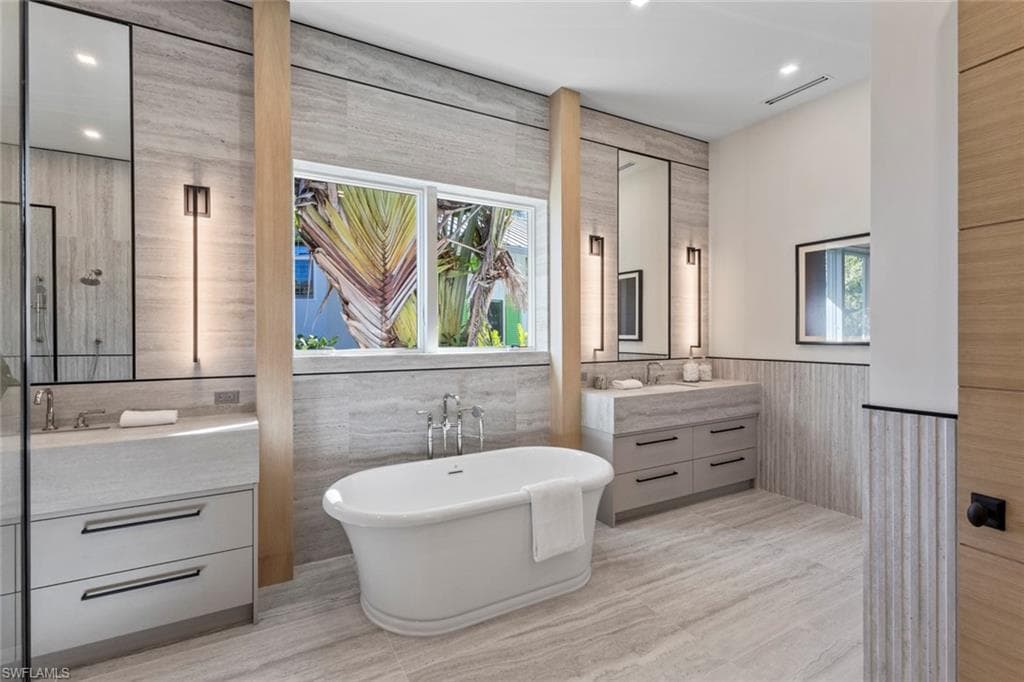 508 16th AVE S, NAPLES FL 34102-22