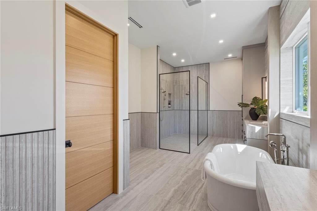 508 16th AVE S, NAPLES FL 34102-23