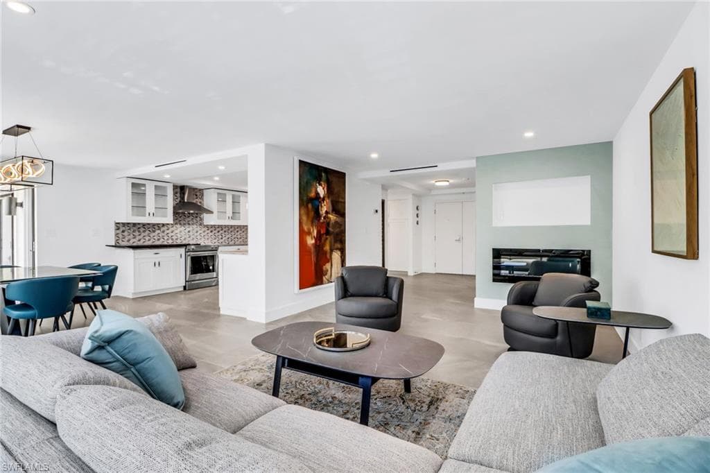 4451 Gulf Shore BLVD N 203-3