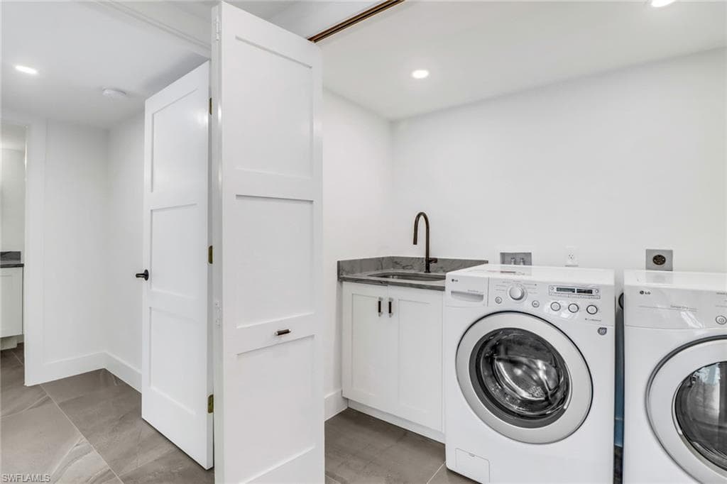 4451 Gulf Shore BLVD N 203-20