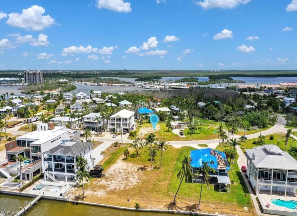 947 San Carlos DR, FORT MYERS BEACH FL 33931-2