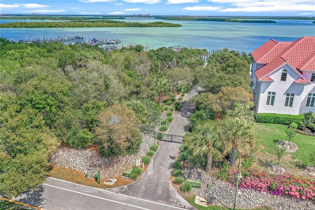 780 Whiskey Creek DR, MARCO ISLAND FL 34145-19