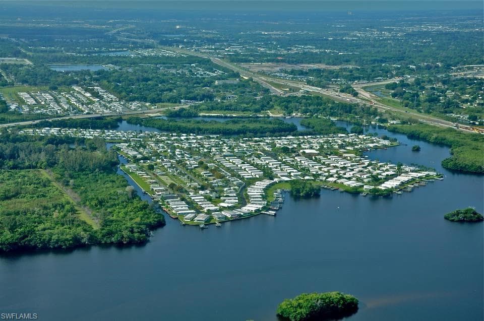 122 Shoreland DR-2
