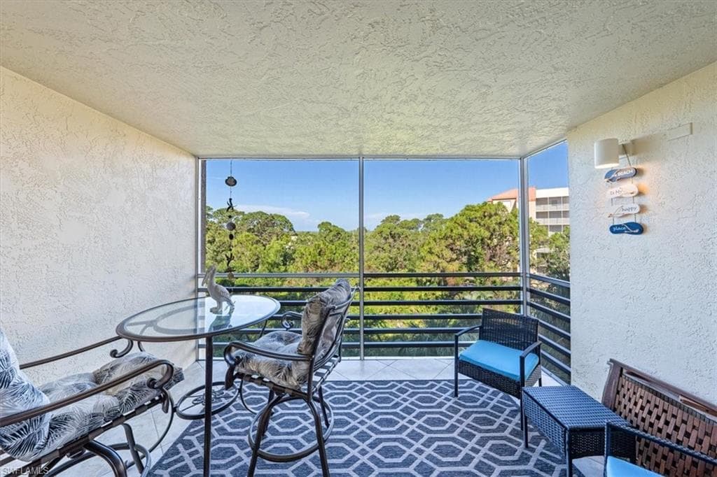15161 Cedarwood LN # 1505, NAPLES FL 34110-26