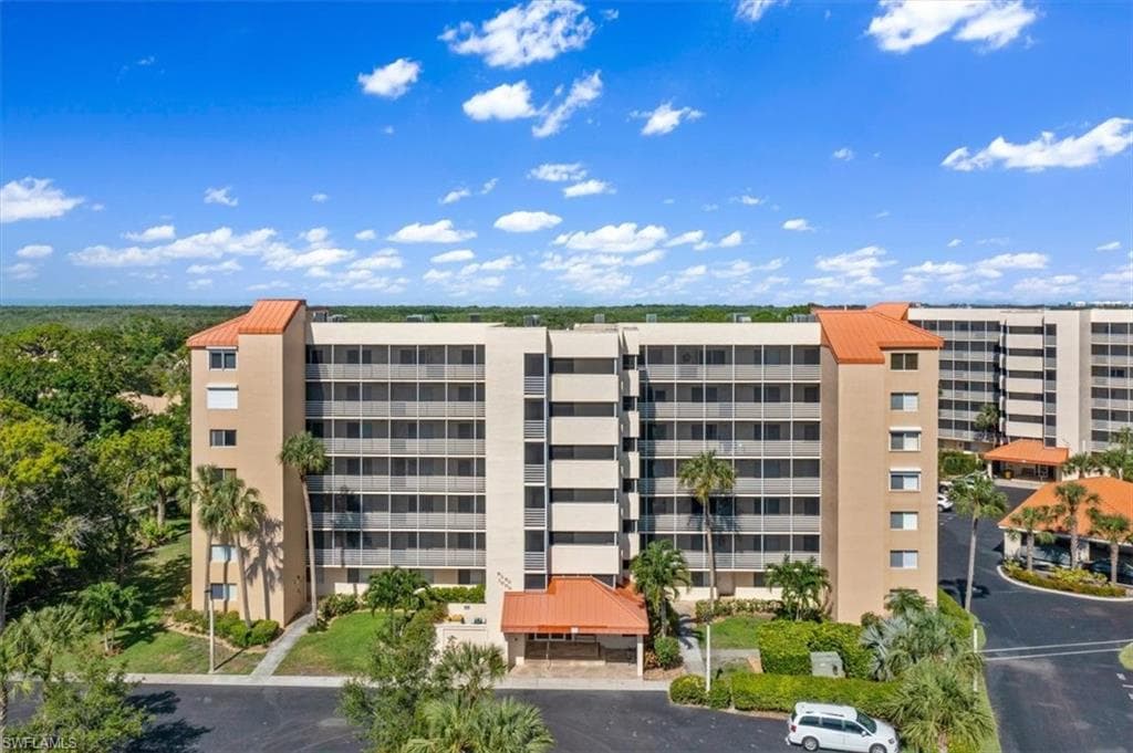 15161 Cedarwood LN # 1505, NAPLES FL 34110-1