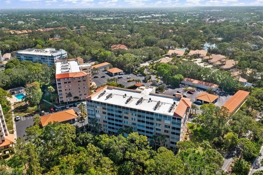 15161 Cedarwood LN # 1505, NAPLES FL 34110-28