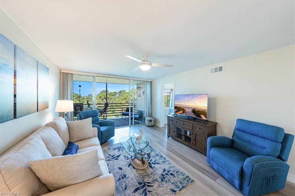 15161 Cedarwood LN # 1505, NAPLES FL 34110-3