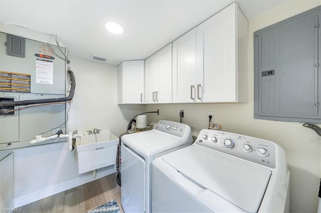 15161 Cedarwood LN # 1505, NAPLES FL 34110-24