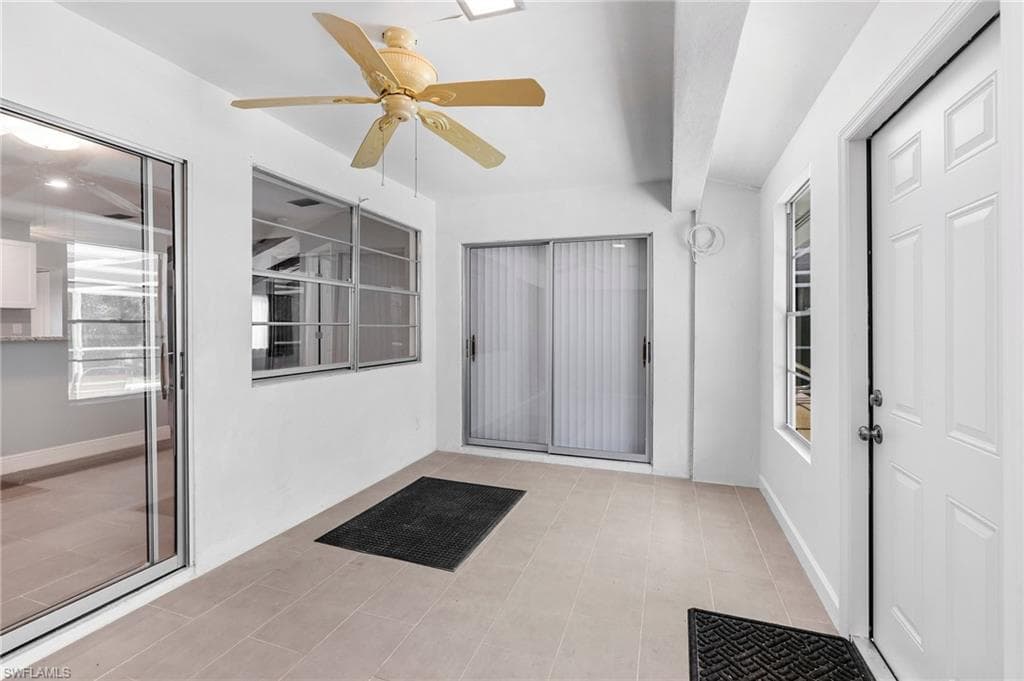 4688 Pembrooke LN, BONITA SPRINGS FL 34134-12