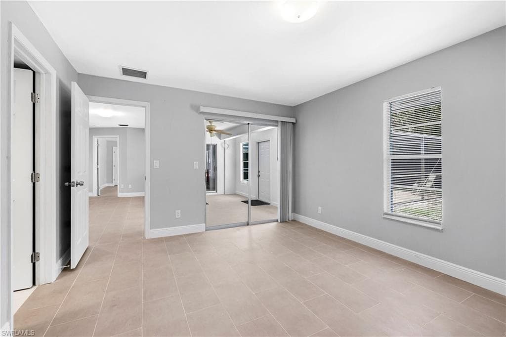 4688 Pembrooke LN, BONITA SPRINGS FL 34134-21