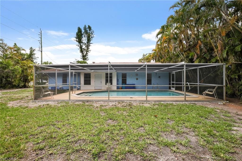 4688 Pembrooke LN, BONITA SPRINGS FL 34134-31