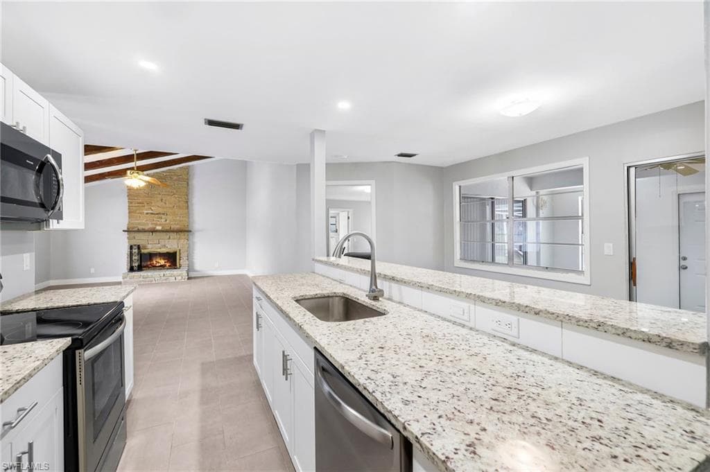 4688 Pembrooke LN, BONITA SPRINGS FL 34134-8