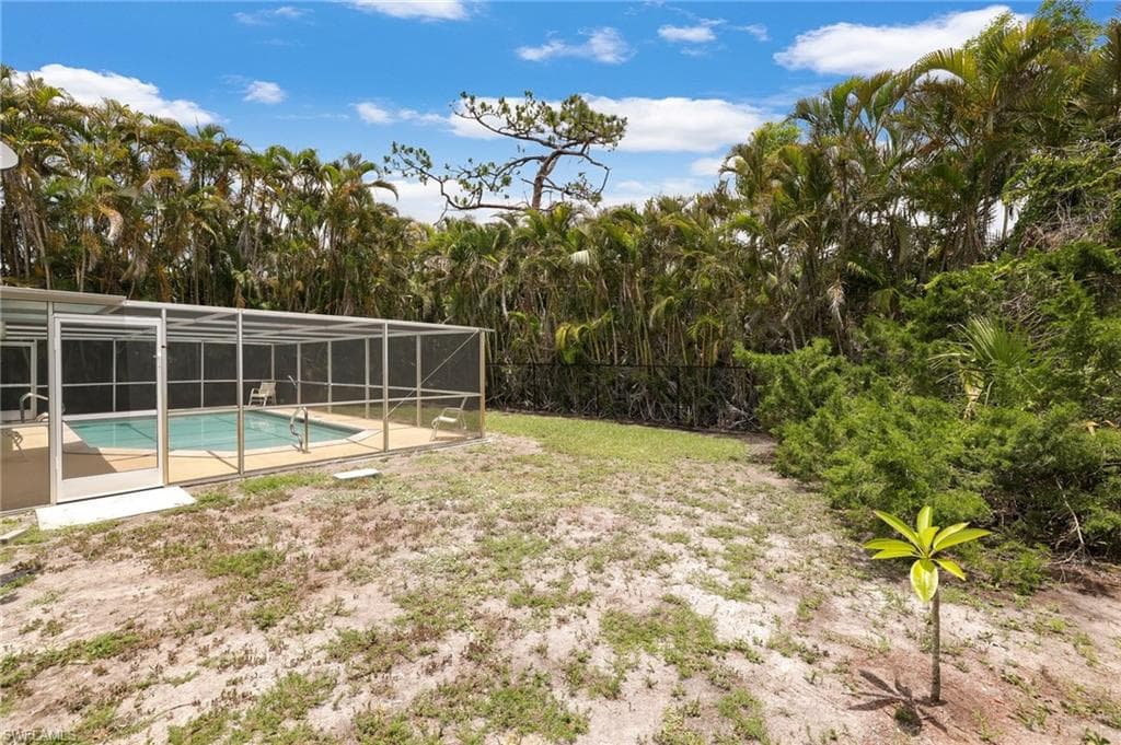 4688 Pembrooke LN, BONITA SPRINGS FL 34134-33