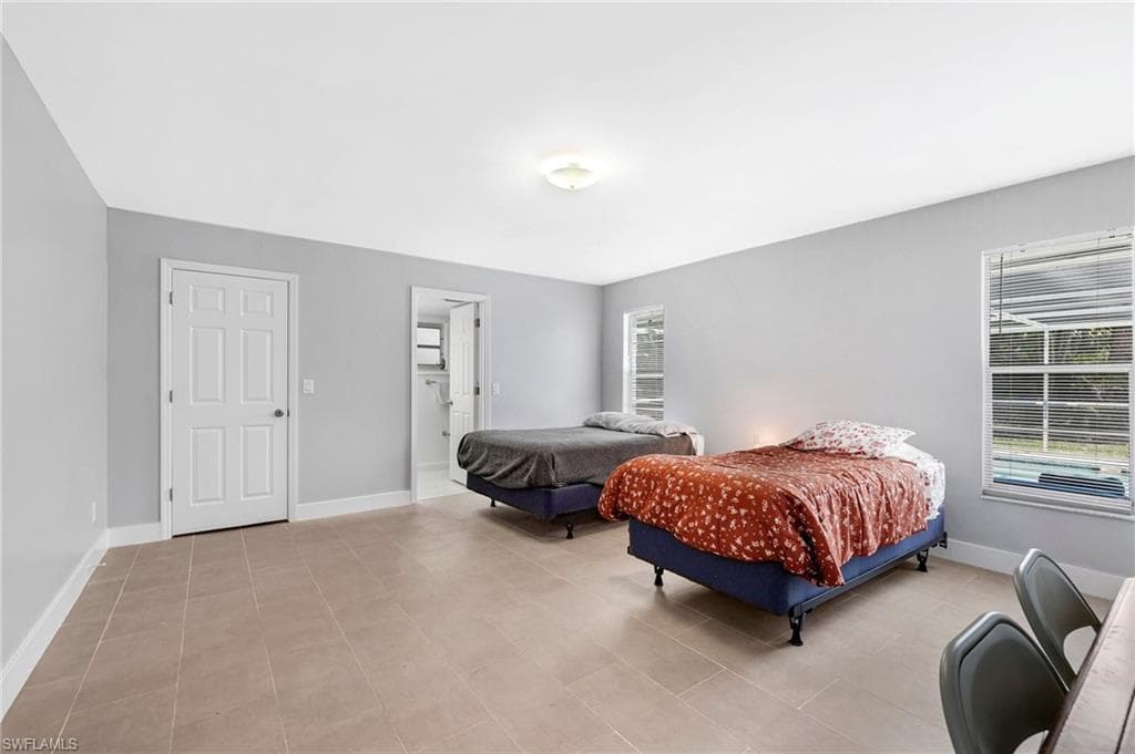 4688 Pembrooke LN, BONITA SPRINGS FL 34134-13