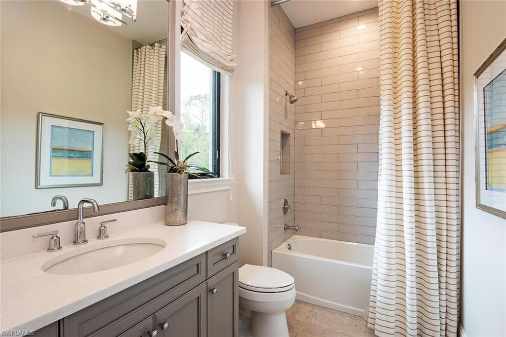 179 Mahogany DR, NAPLES FL 34108-22