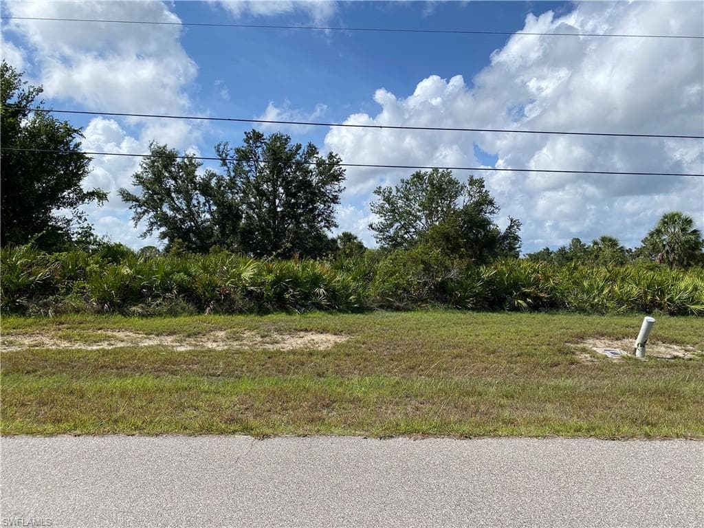 306 Baytree DR-1