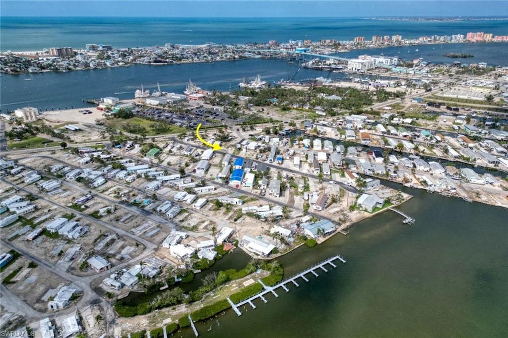 11 Helen LN, FORT MYERS BEACH FL 33931-12