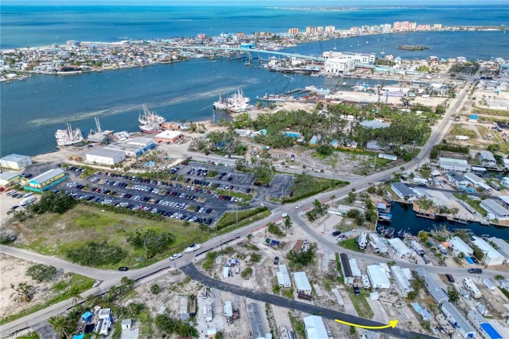 11 Helen LN, FORT MYERS BEACH FL 33931-15