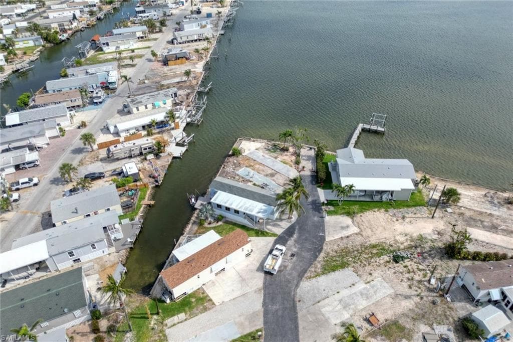 11 Helen LN, FORT MYERS BEACH FL 33931-8