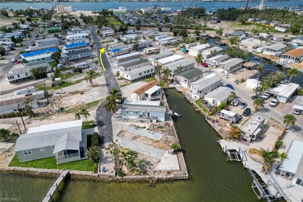 11 Helen LN, FORT MYERS BEACH FL 33931-10