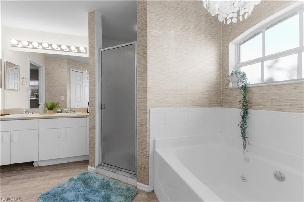 11568 Forest Mere DR, BONITA SPRINGS FL 34135-10