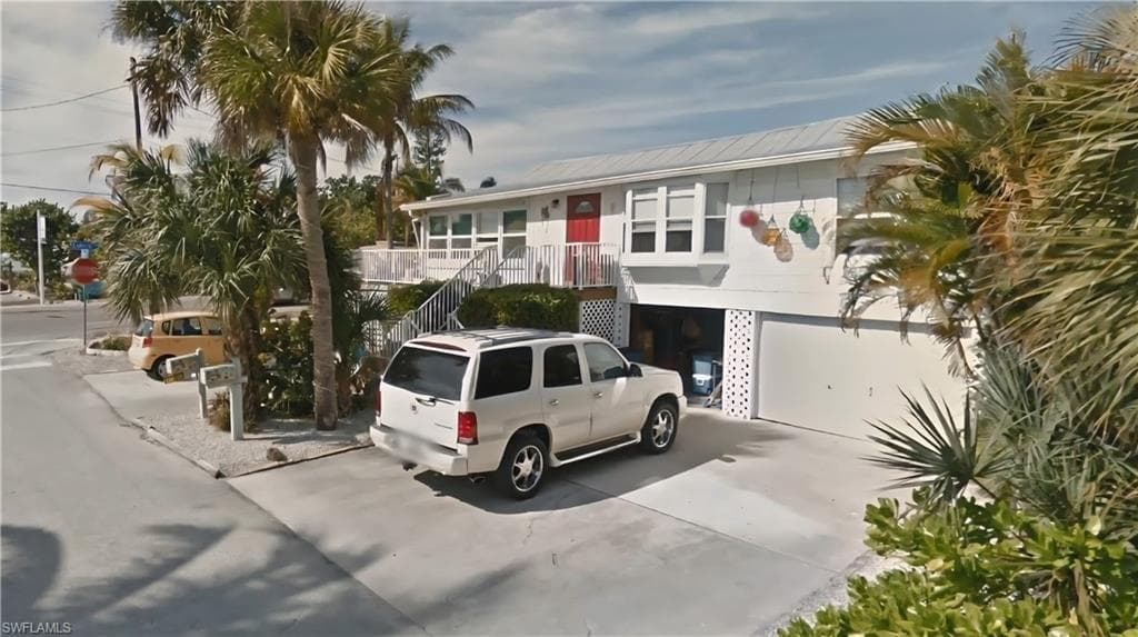 103-105 Hercules DR, FORT MYERS BEACH FL 33931-11