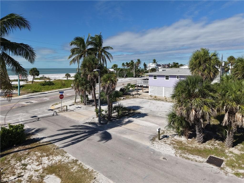 103-105 Hercules DR, FORT MYERS BEACH FL 33931-32