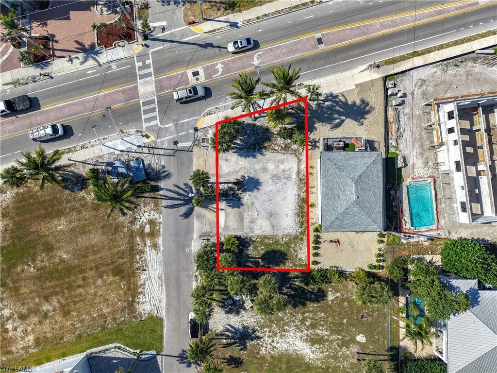 103-105 Hercules DR, FORT MYERS BEACH FL 33931-30